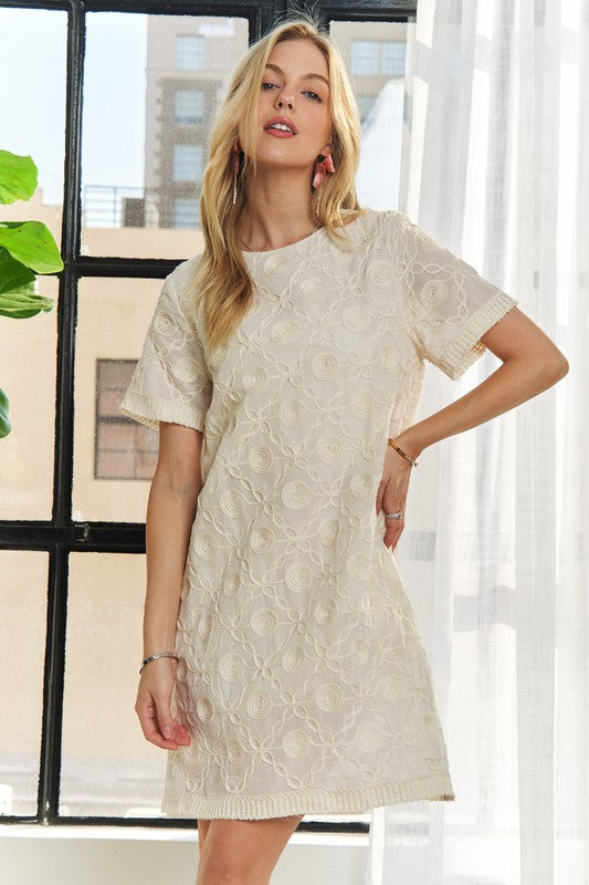 Round Neck Short Sleeve Shift Dress