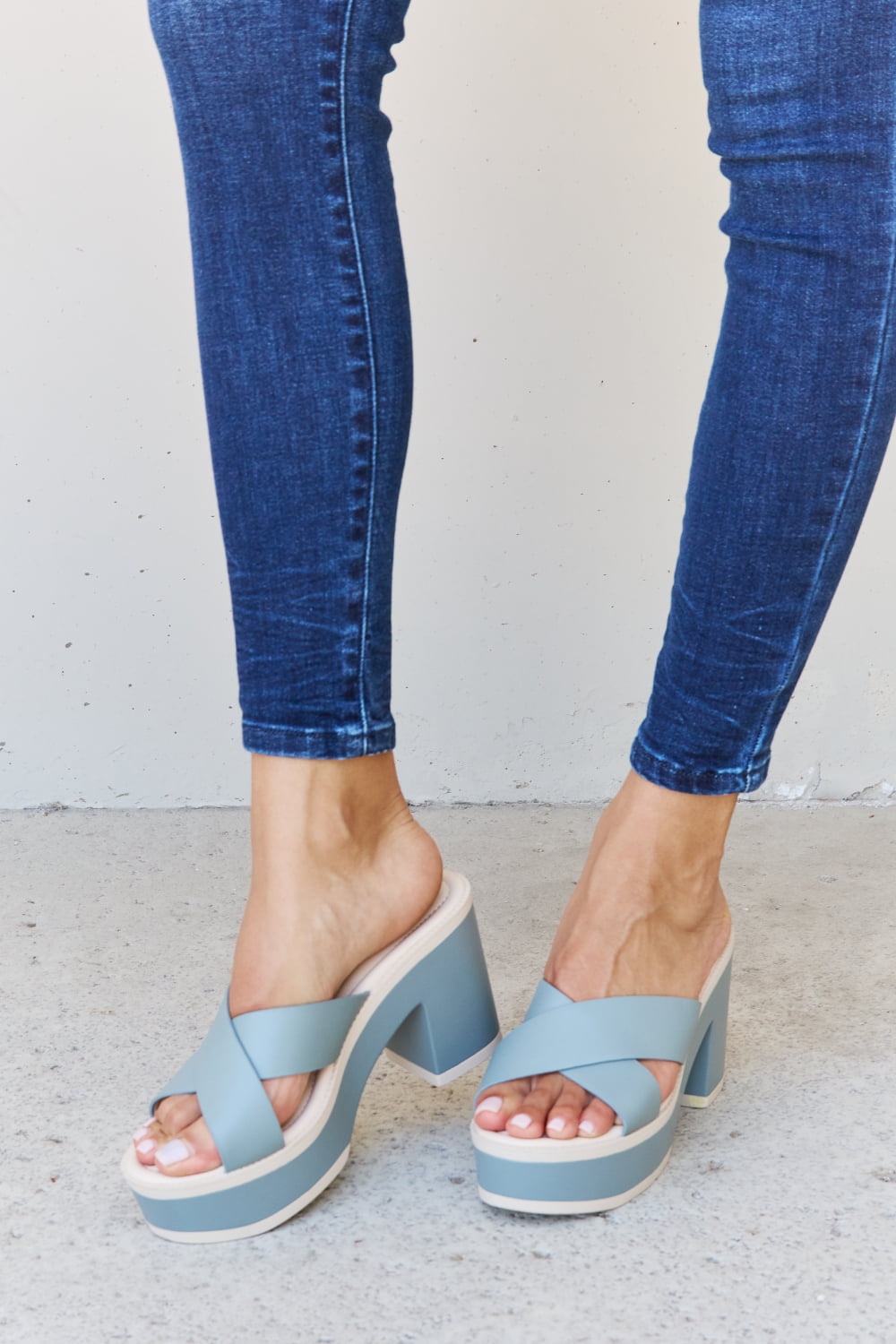 The Moments Contrast Platform Sandals in Misty Blue