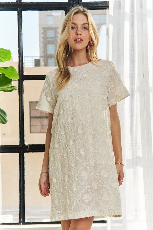 Round Neck Short Sleeve Shift Dress