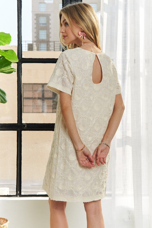 Round Neck Short Sleeve Shift Dress