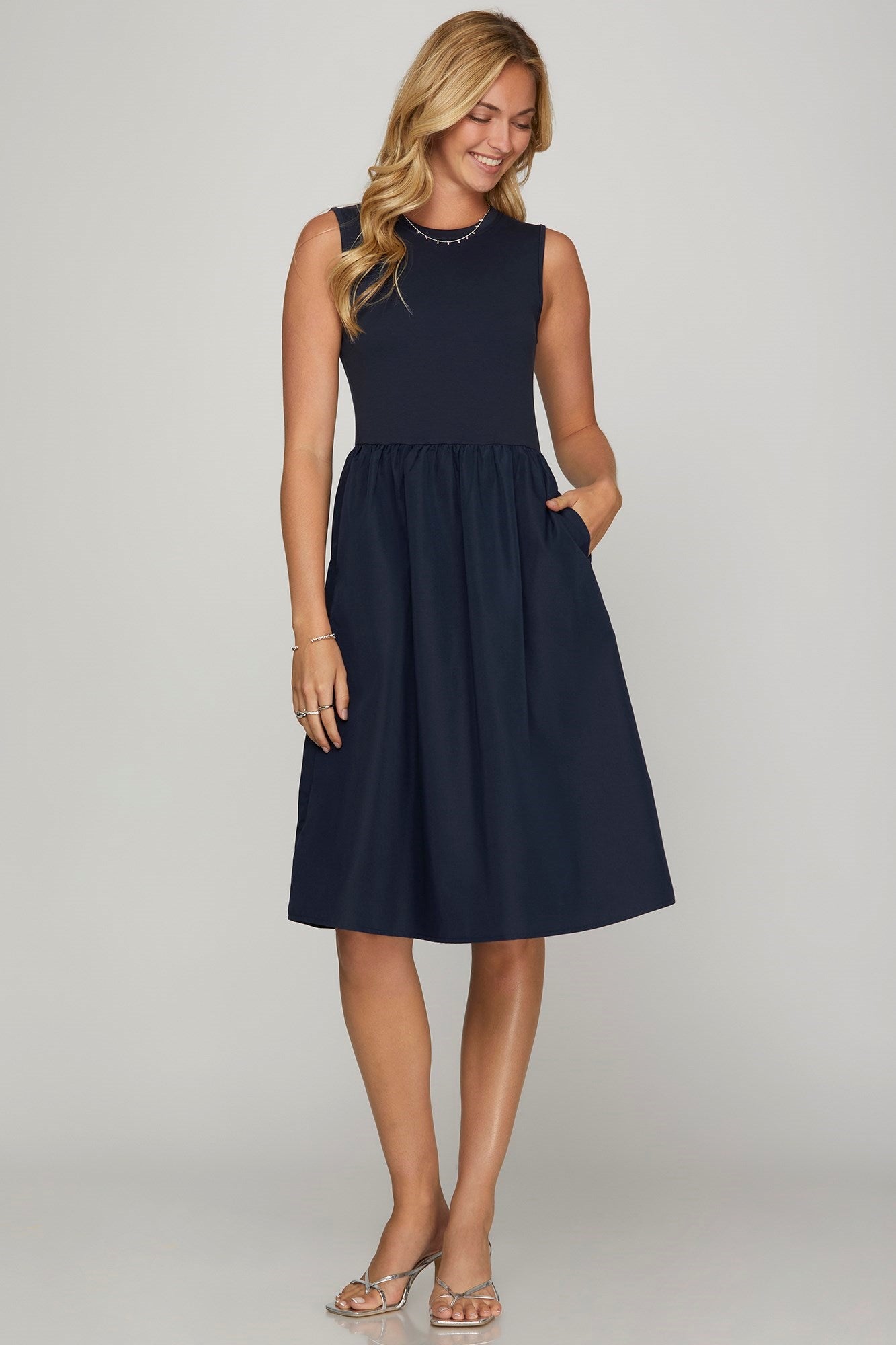 Sleeveless Poplin Woven Midi Dress with Pockets Plus Size