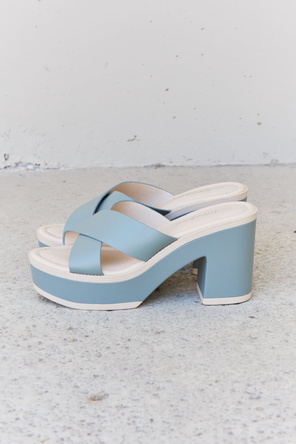 The Moments Contrast Platform Sandals in Misty Blue