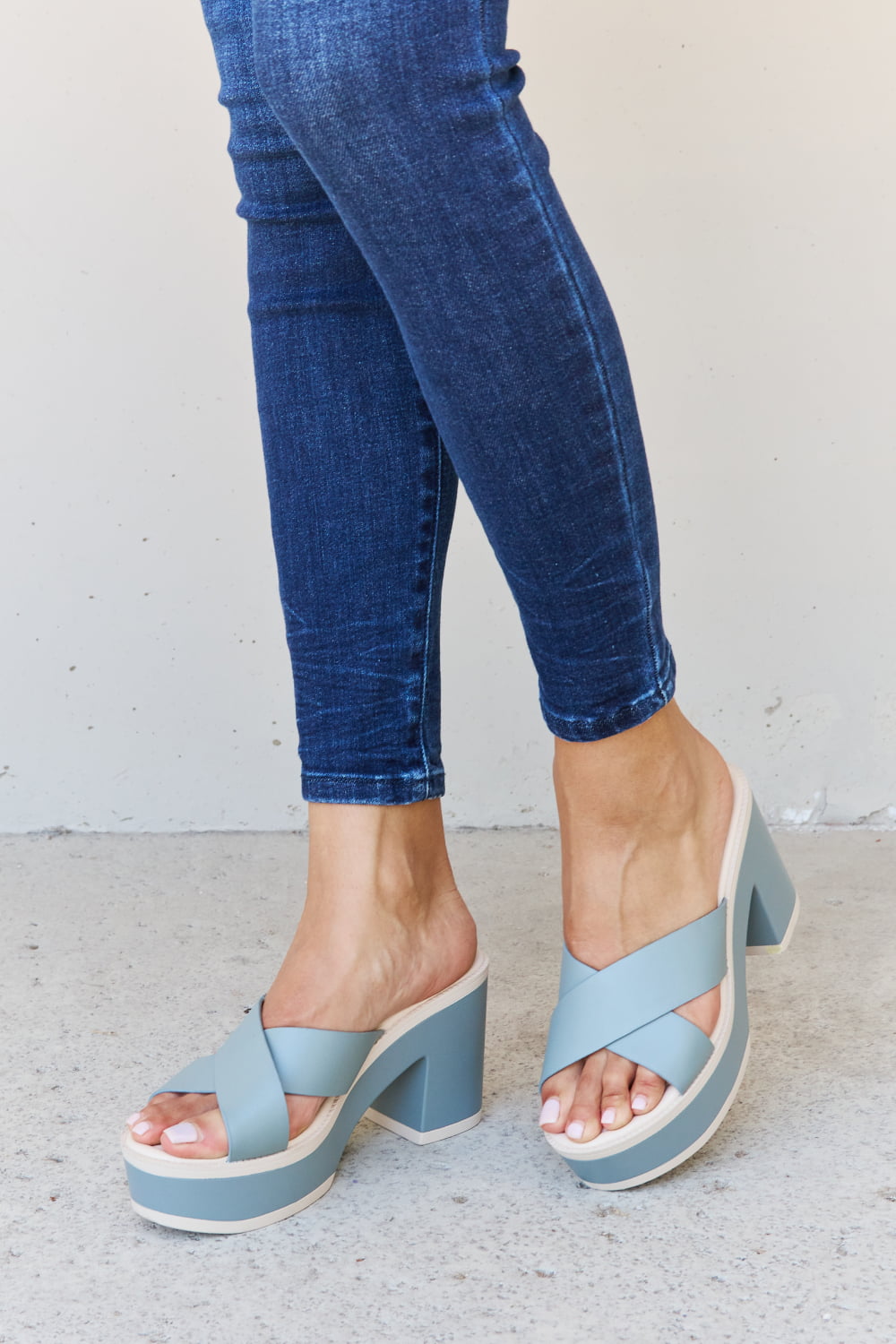 The Moments Contrast Platform Sandals in Misty Blue