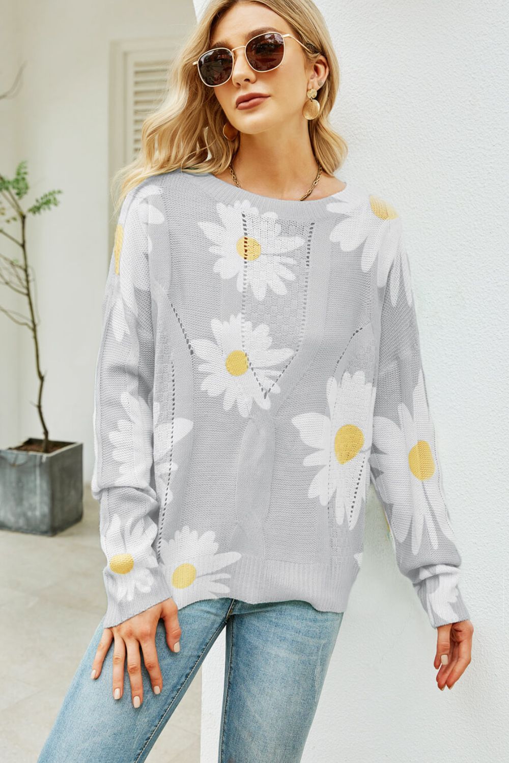 Angel Wings Daisy Print Openwork Round Neck Sweater