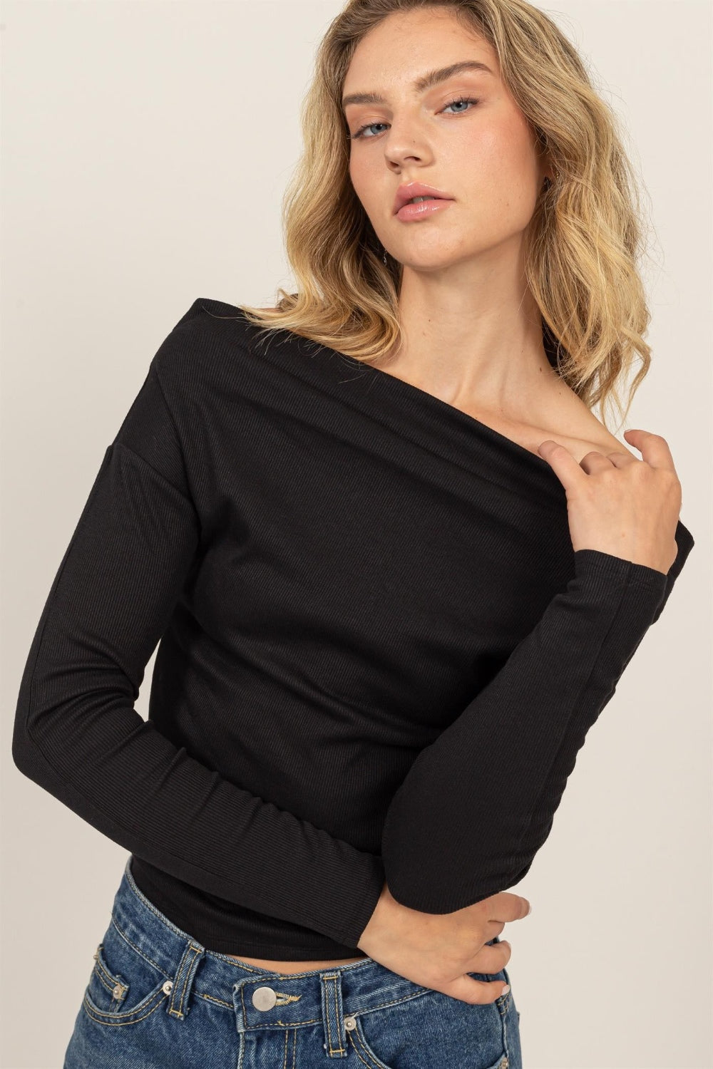 Off Shoulder Ribbed Knit Top In Black